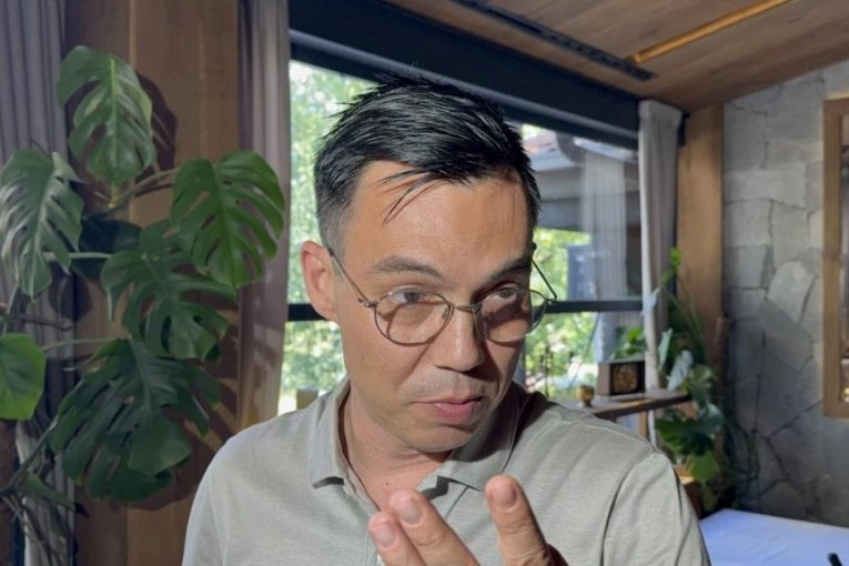 "SINE, BRUKAŠ ME...": Zbog ovoga je Željko Vasić ispisao naslednika iz škole - progovorio o porocima i stanju na estradi! (VIDEO)