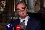 VUČIĆ SE OBRAĆA IZ PARIZA! Makron ga srdačno dočekao u Jelisejskoj palati