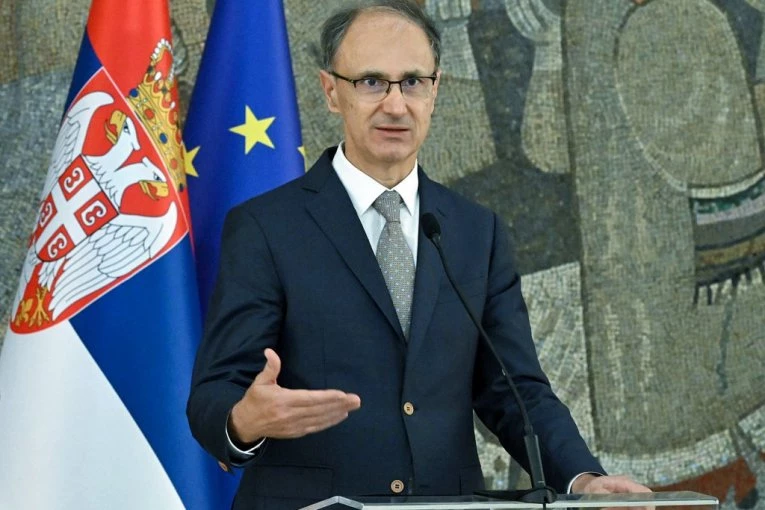 SKANDAL! Sarajevo zabranilo Đuru Macutu prelet, mora u Banjaluku automobilom!