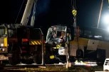 HOROR U BRAZILU! Autobus se prevrnuo na auto-putu! Najmanje osmoro mrtvih, među žrtvama i dete!