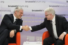 HRVATI ŽALE ZA TADIĆEM! Konačno priznali kakvu Srbiju žele - slabu, poslušnu i bez svoje politike!