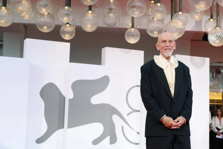 OVO SU POBEDNICI FILMSKOG FESTIVALA U VENECIJI 2026: Slavni glumac se nije pojavio na dodeli!