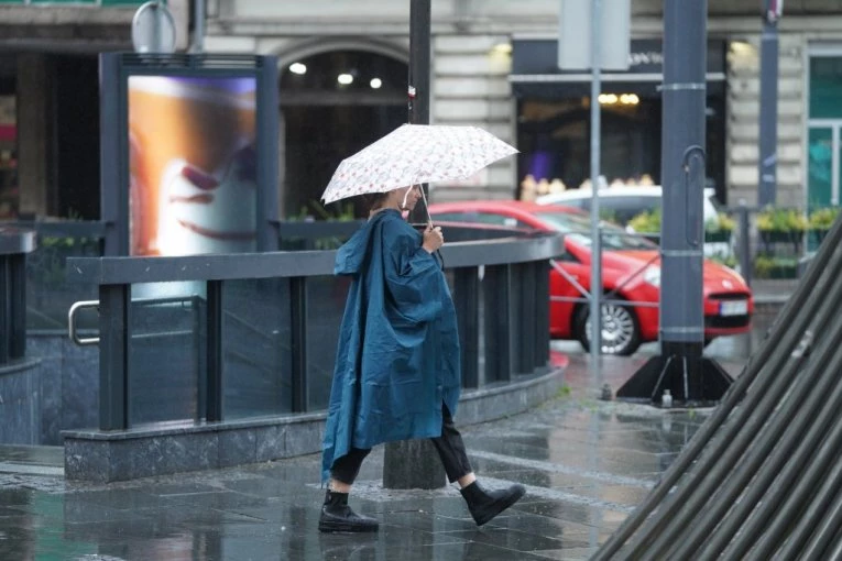 NOĆAS STIŽE PROMENA VREMENA! Temperatura pada u celoj Srbiji, a evo gde se očekuju kiša i pljuskovi!
