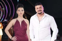 SNIMAK NA KOM MLADA KRISTINA POKAZUJE ZADNJICU TERZI ŠOKIRAO NACIJU: Okrenula se, pa mu izbila oči vrelom pozom! (VIDEO)