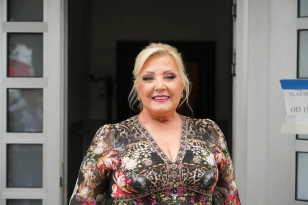 PREKRSTILA SE ZBOG ZORICE BRUNCLIK, PA POŽELELA OVO: Snežana Đurišić brutalno iskrena - ovo je istina o dolasku Dragane Mirković u "Zvezde Granda"