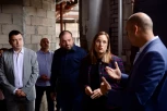SARA PAVKOV OBIŠLA RADOVE NA IZGRADNJI TOPLOVODA U ŠKOLI U GROCKOJ: "Već od ove grejne sezone čistiji vazduh za više od 700 učenika i nastavnika" (FOTO)