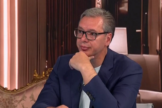 SNAŽNA PORUKA PREDSEDNIKA VUČIĆA: "Ponosan sam što sam na čelu liste slobodnih ljudi"! (VIDEO)