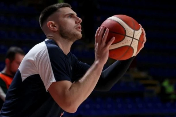MOMIROV I PARTIZAN: Evo zašto srpski reprezentativac na kraju nije stigao u Humsku!