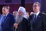 VUČIĆ DODELJUJE ODLIKOVANJA POVODOM DANA SRPSKOG JEDNISTVA, SLOBODE I NACIONALNE ZASTAVE!