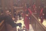 KOMPROMITUJUĆI SNIMAK ANĐELE I CARA UGLEDAO SVETLOST DANA, ON JOJ PRIREDIO LJUBOMORNU SCENU! Filip popucao po svim šavovima, više ne mogu da kriju!