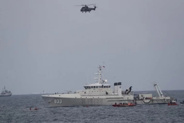 DRAMA U NATO DRŽAVI! Ruska fregata ispalila dva mamca na vojni helikopter, jedan prošao na maloj udaljenosti!