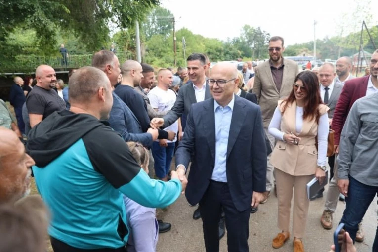 Vučević obilazi beogradske opštine: "Uspeh države ima puni smisao tek kada ga svaka porodica oseti!"