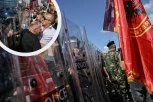 HAOS ZBOG PRESUDE VOĐAMA OVK! Albanci kamenjem i flašama zasuli zgradu Euleksa, čuju se i povici "UČK"!