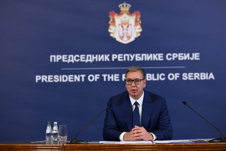 SA MESTA PREDSEDNIKA ODLAZIM KAO ČASTAN ČOVEK! Vučić: Služio sam svom narodu!