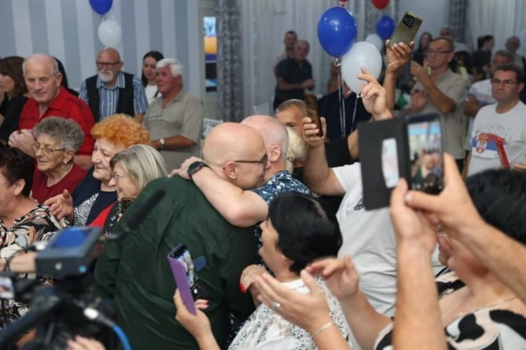 LIDER NAPREDNJAKA VUČEVIĆ POSLAO MOĆNU PORUKU IZ TEMERINA I BAČKOG JARKA: Dosta je podela, hoćemo ujedinjenu Srbiju, nudimo dogovor o boljoj budućnosti (FOTO)