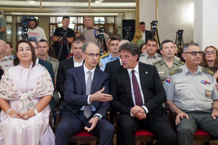 dokumentarni serijal "U stroju"
