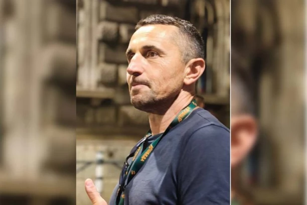 JOŠ JEDAN SILEDŽIJA NA PAJTIĆEVOJ BLOKADERSKOJ LISTI! Dejan Đokić sa bezbedne udaljenosti pozivao na prebijanje i motke u Valjevu!