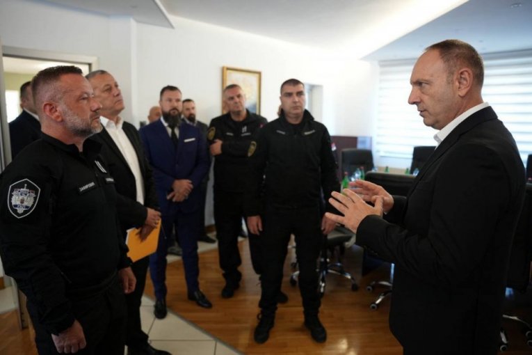 Ustupljene fotografije