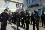 DIREKTOR POLICIJE U TAJNOJ BAZI UKP! Pogledajte naoružanje i opremu kojom kreću u udar na kriminalne grupe!
