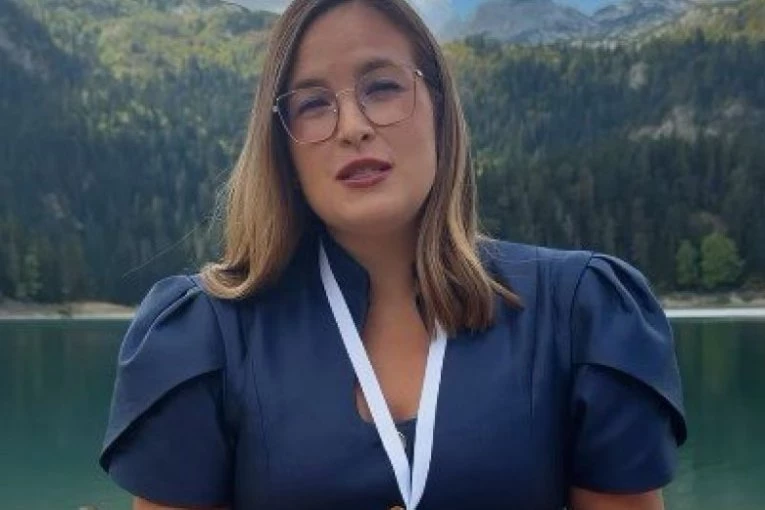 SARA PAVKOV UPOZORAVA BLOKADERE: Prestanite više da tučete žene!