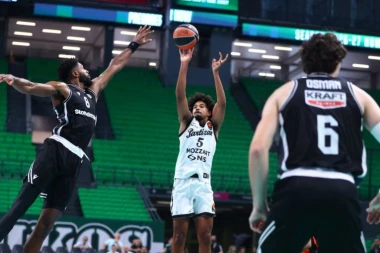 NOVI PARTIZAN BEZ PRVOG FINALA! Beogradski crno-beli u NEVIĐENOJ drami izgubili od PAOK-a na turniru "Pavlos Janakopulos" u Atini!