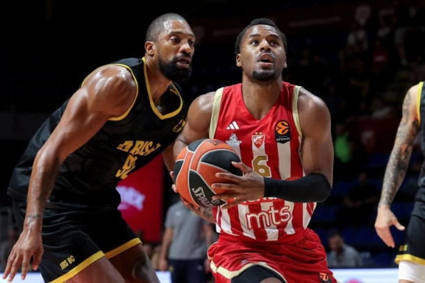 CRVENA ZVEZDA - ARIS: Sjajna reakcija ekipe iz Srbije!