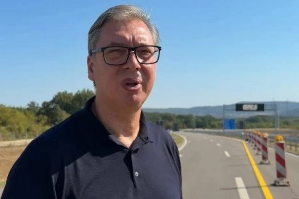 OTVORENO PRVIH PET KILOMETARA BRZE SAOBRAĆAJNICE! Vučić sa obilaznice oko Kragujevca poručio: Ovo menja živote ljudi u Šumadiji! (VIDEO)