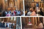 "RELIGIJA" NA LITURGIJI U VISOKIM DEČANIMA UOČI MALE GOSPOJINE: Iguman Sava Janjić poručio vernicima šta je najvažnije za isceljenje (FOTO, VIDEO)