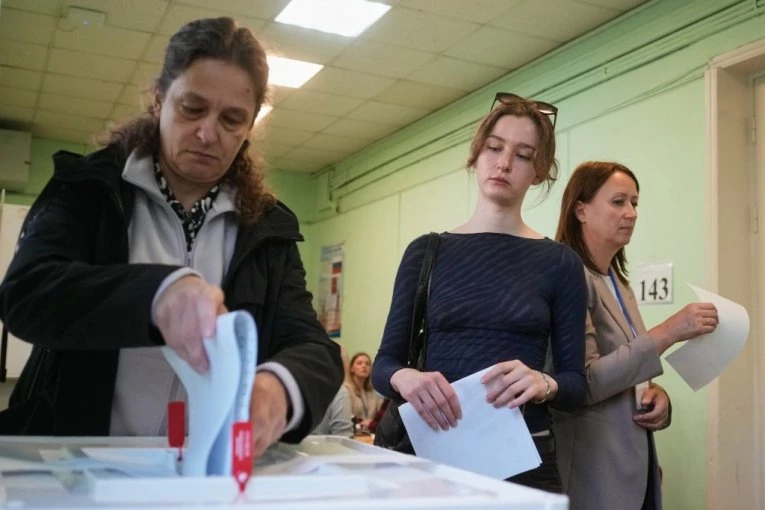 U OVOM DELU ZEMLJE VEĆ ZATVORENA BIRAČKA MESTA! Poslednji dan glasanja za rusku Državnu dumu!