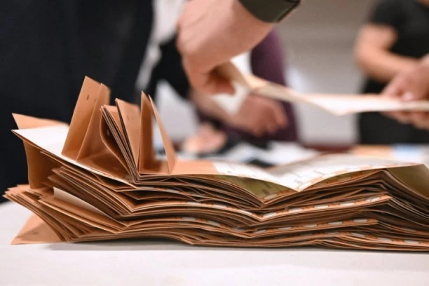 MENJAJU STAV KADA IM IDE U PRILOG: Opozicioni analitičar srušio laž o "uvezenim biračima"