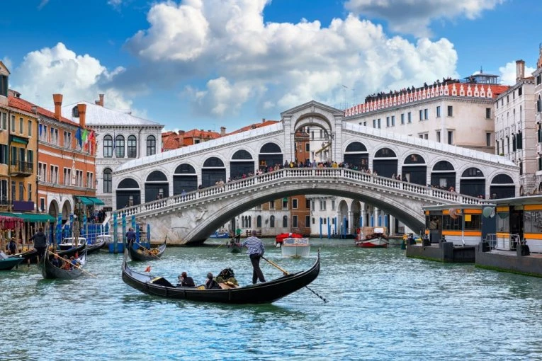 KAKAV ŠOK! Poznata turistička destinacija će turistima naplaćivati ulazak čak 30 evra!