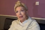 SVE SAM ZABORAVILA, DAVNO SAM BILA MLADA MAMA: Ovako Suzana Mančić čuva unuka, sina generala Talijana! (VIDEO)