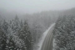 SNEG VEJE U OVOM DELU SRBIJE! Temperatura pala - pahulje iznenadio i meštane!