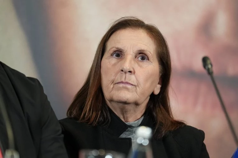 RUSKINJA SAČEKALA OLGU ODANOVIĆ POSLE PREDSTAVE: Procurio snimak, glumica se ŠOKIRALA! (VIDEO)