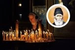 ŠTA TREBA DA IZGOVORIMO KADA PALIMO SVEĆU U CRKVI: Starac Pajsije Svetogorac podseća na ono što mnogi zaboravljaju