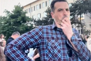 PROPALI PANDUR SA BLOKADERSKE LISTE! Nikola Božović prebegao među ekstremiste da se domogne fotelje!