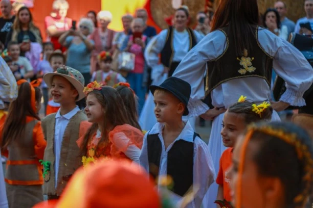 ČETIRI DANA, 55.000 GOSTIJU I BUNDEVA OD 559 KILOGRAMA: Dani ludaje nadmašili očekivanja!