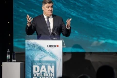 "EVROPA JE U REGRESIJI, STVARI IZMIČU KONTROLI!" Milanović ŽESTOKO o EU, sankcijama i stanju na kontinentu! (FOTO)