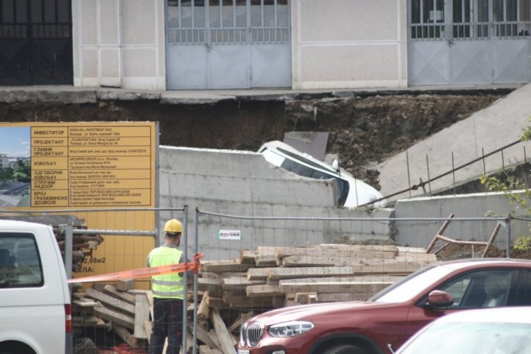 Jutro nakon obrušavanja u Vojvode Vlahovića