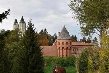 JEDAN SVEŠTENIK UBIJEN, A DVOJICA RANJENI: Napadač nožem nasrnuo na ukupno pet osoba u katoličkom manastiru u Poljskoj