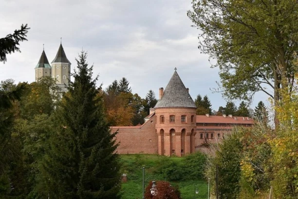 JEDAN SVEŠTENIK UBIJEN, A DVOJICA RANJENI: Napadač nožem nasrnuo na ukupno pet osoba u katoličkom manastiru u Poljskoj