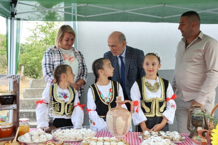 Miholjski susreti sela opštine Ražanj