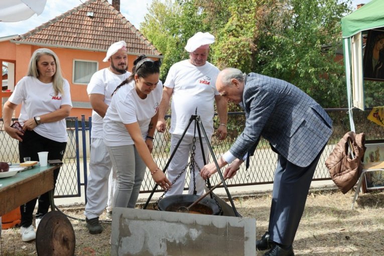 Miholjski susreti sela opštine Ražanj