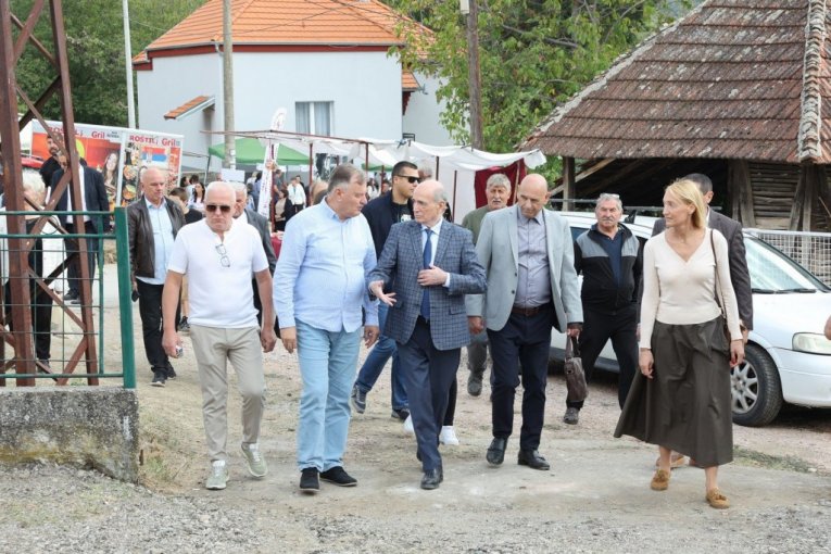Miholjski susreti sela opštine Ražanj