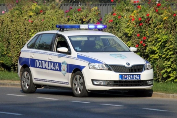 VIŠE OSOBA NAPALO I PRETUKLO MALOLETNIKA! Užas u Novom Pazaru!