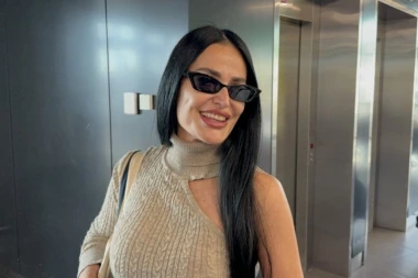 INDI ZADRHTALA CELA KADA JE UGLEDALA SLOBU RADANOVIĆA: Pevačica ga prati u stopu - Kako će reagovati Jelena kada vidi OVAJ snimak?! (VIDEO)