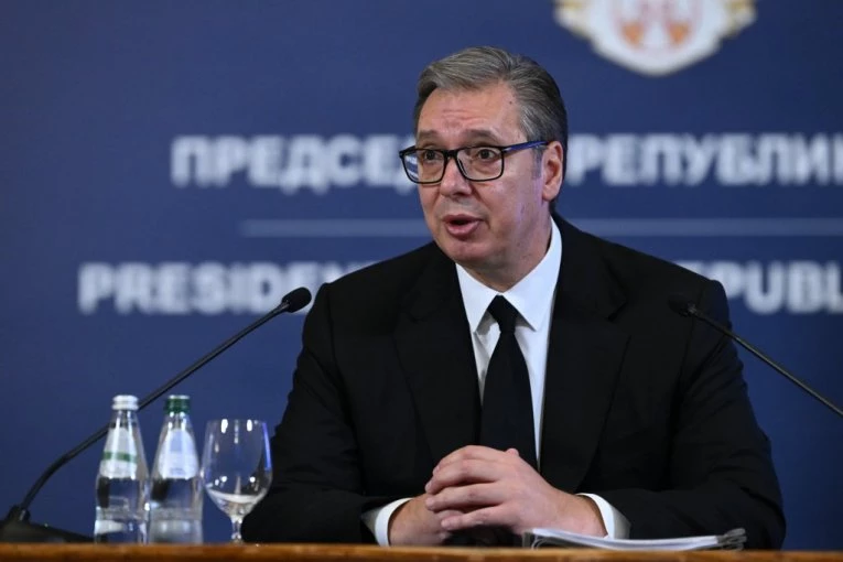 DOŠAO JE ČAS ODLUKE!" VUČIĆ PODNOSI OSTAVKU: Poslednje put se obraća sa mesta predsednika Srbije