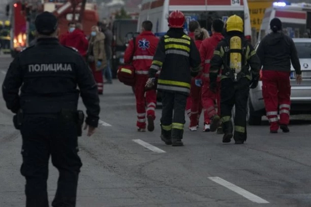 UŽAS NA MOSTU IZMEĐU ZRENJANINA I ŽABLJA! Auto udario biciklistu i ODBACIO GA U REKU - ronioci Žandarmerije izvukli telo iz vode!