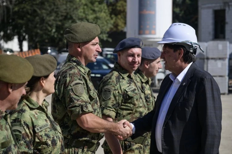 Ministar Gašić obišao radove na izgradnji nove zgrade Ministarstva odbrane i Generalštaba Vojske Srbije
