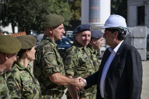 Ministar Gašić obišao radove na izgradnji nove zgrade Ministarstva odbrane i Generalštaba Vojske Srbije